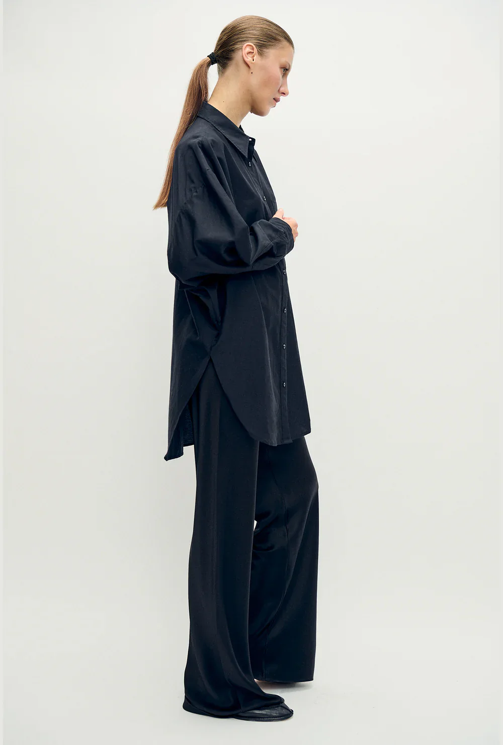 Cotton Silk Round Shirt - Black - Image 4